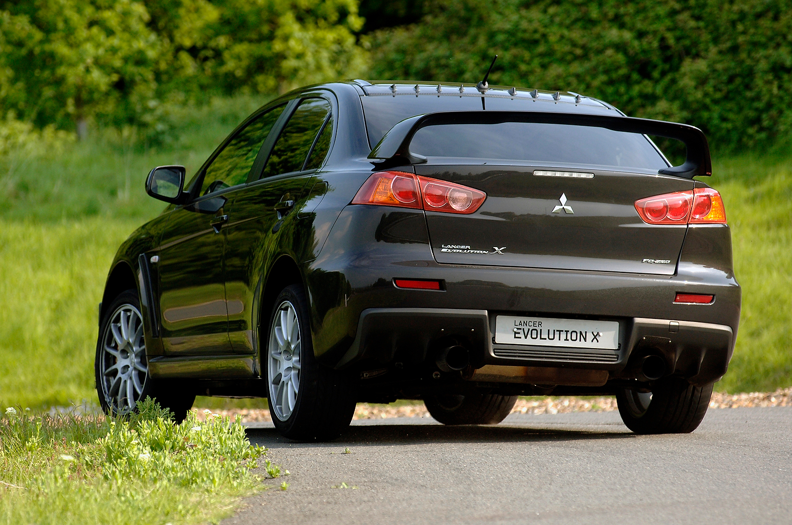 Mitsubishi Evo X rear cornering