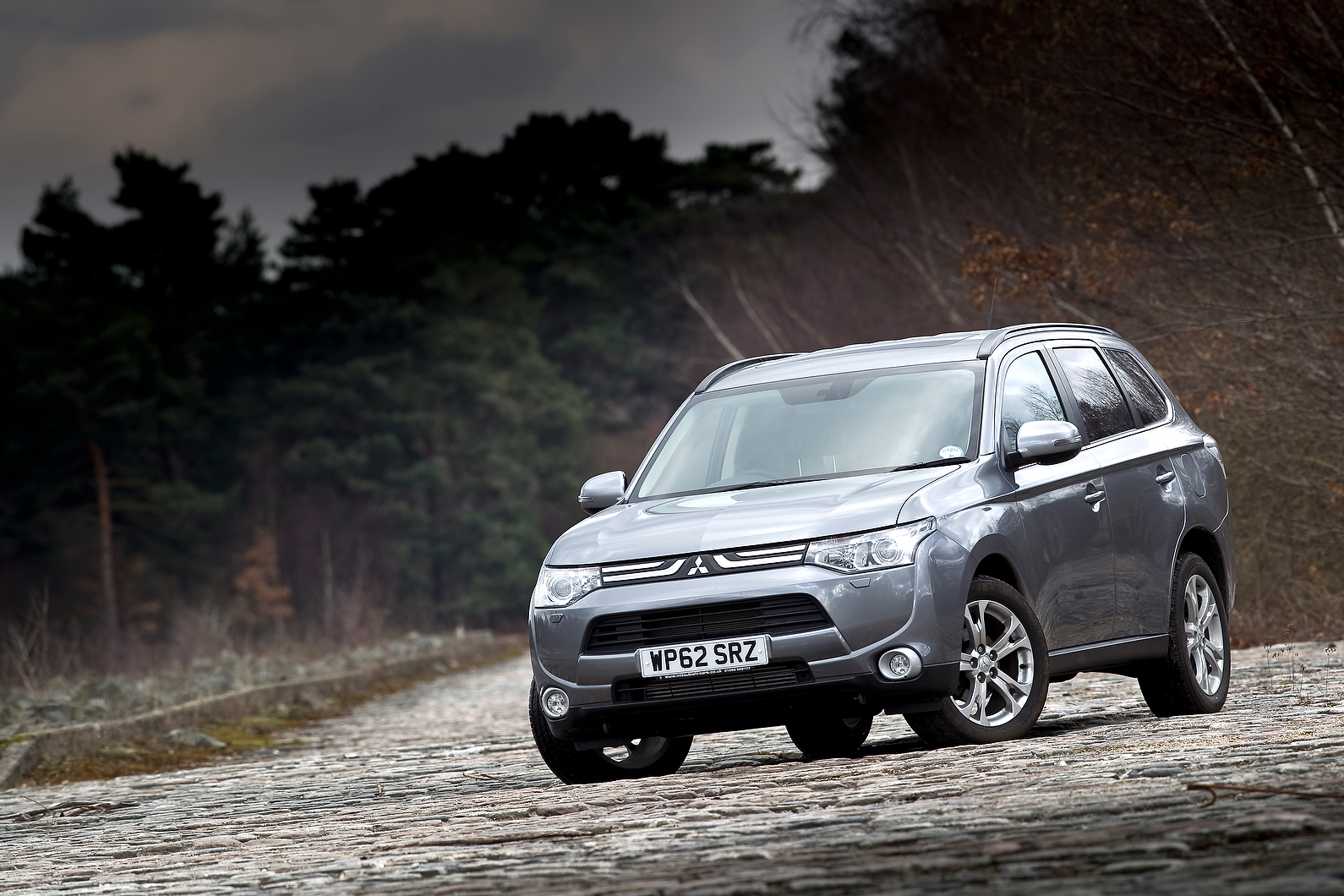 3.5 star Mitsubishi Outlander 