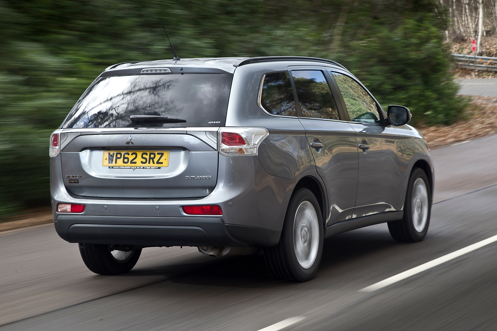 Mitsubishi Outlander rear quarter