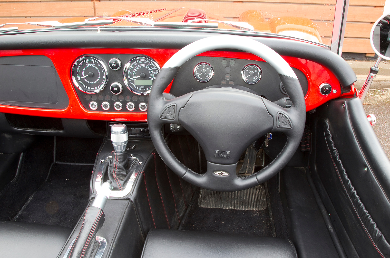 Morgan Plus 8 dashboard