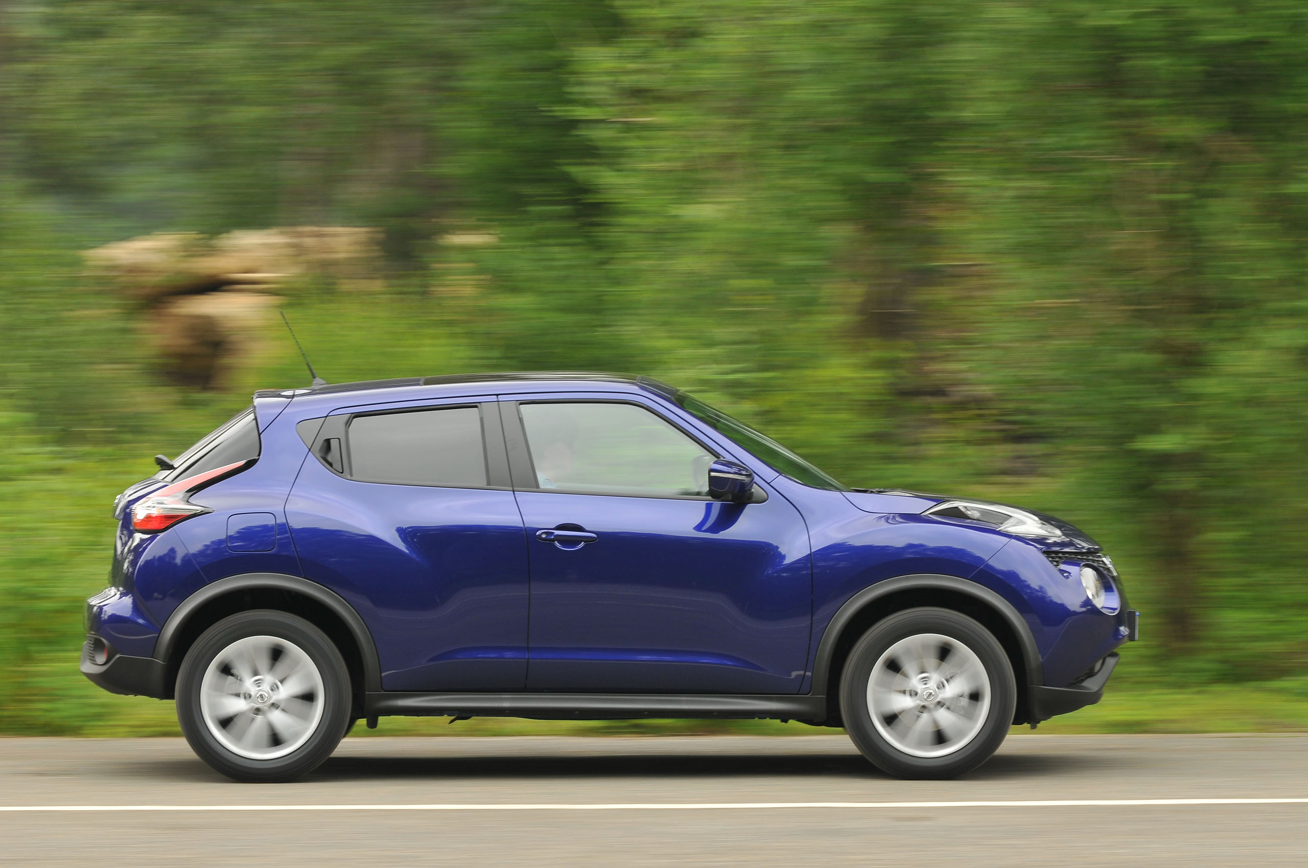 Nissan Juke side profile