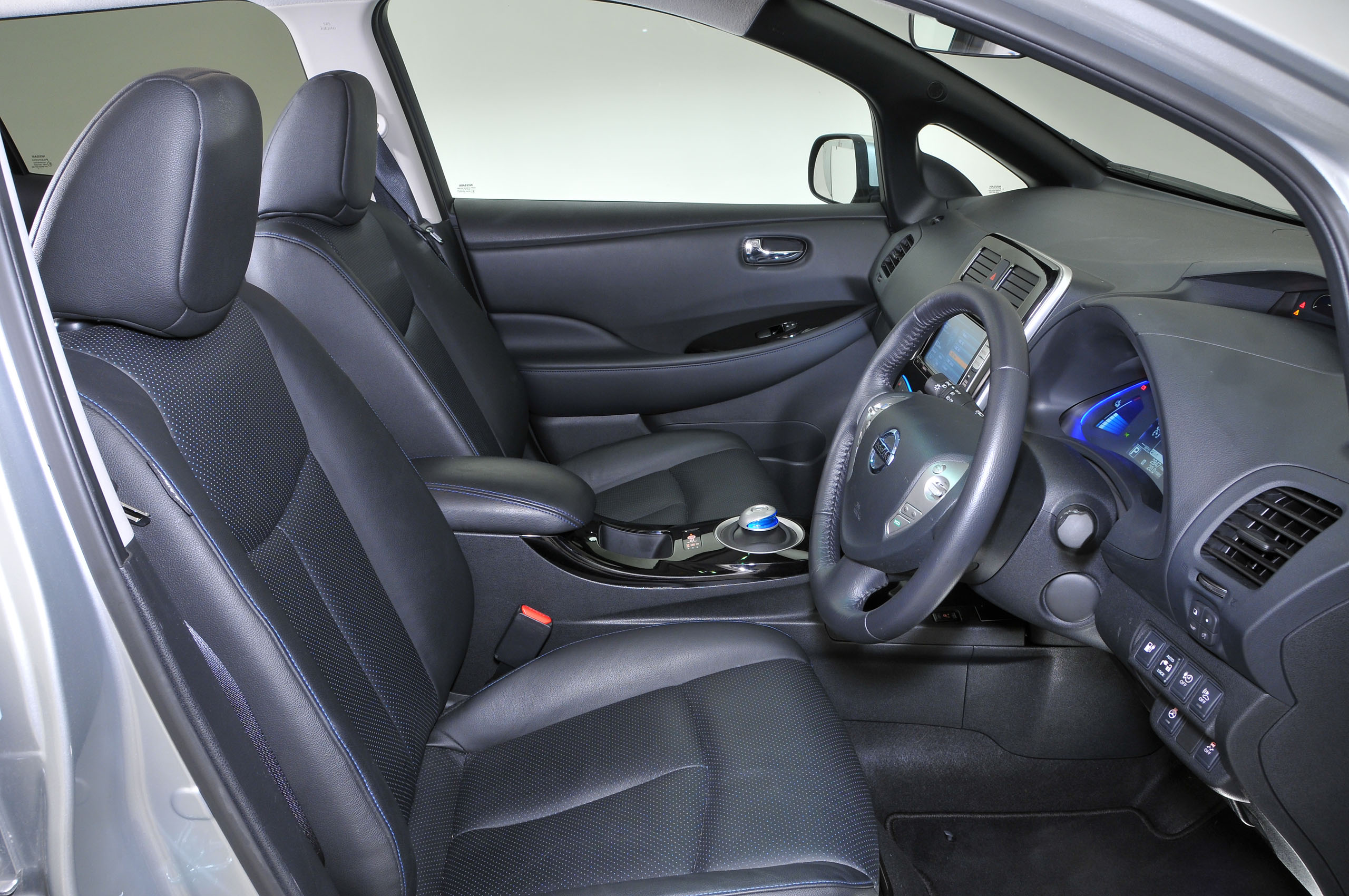 Nissan Leaf interior