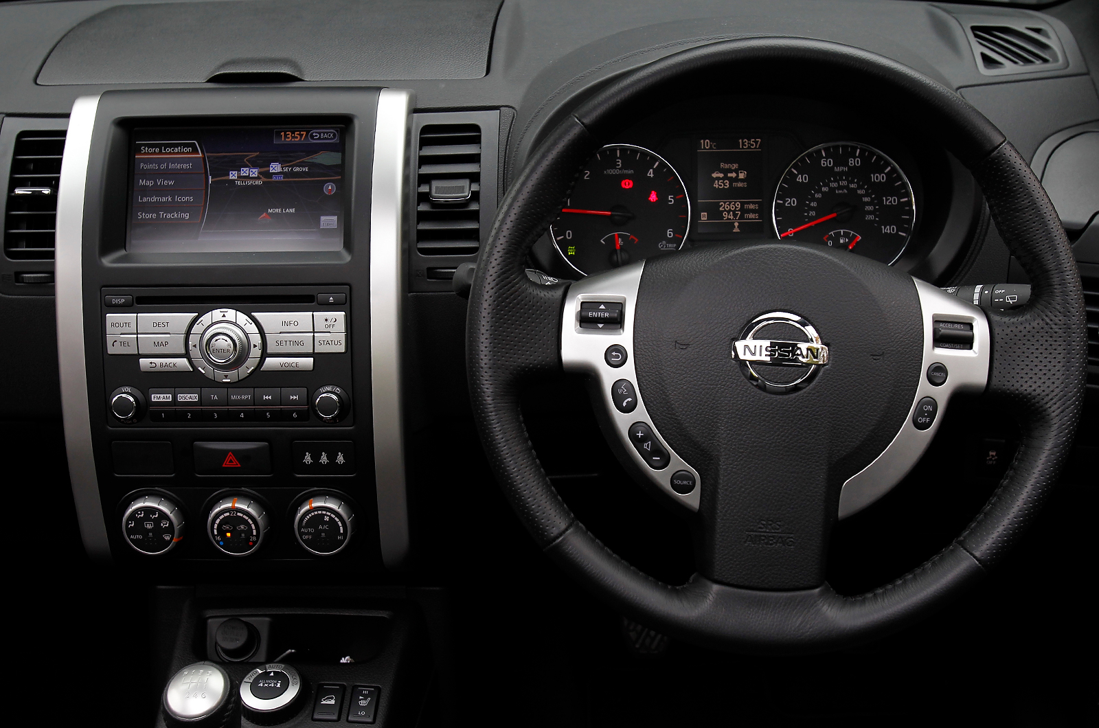 Nissan X-Trail dashboard