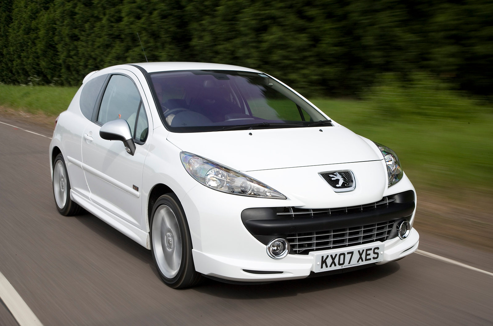 2.5 star Peugeot 207