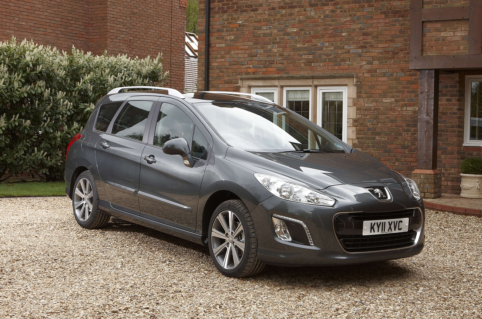 Peugeot 308 front quarter