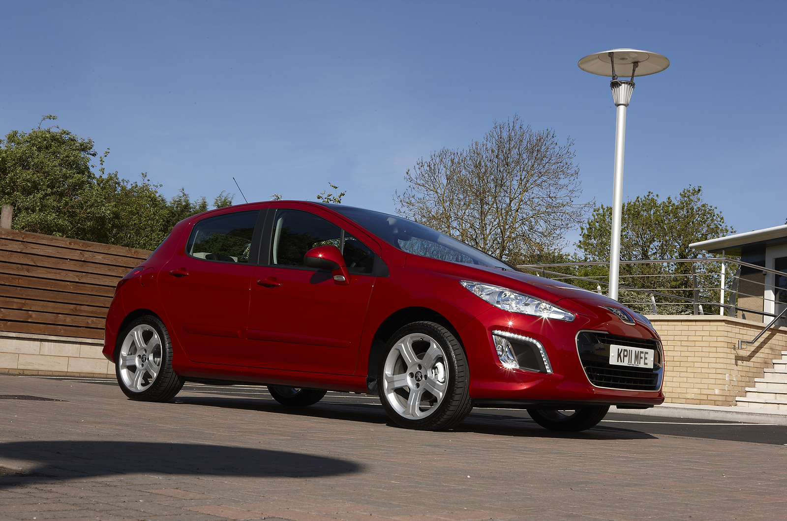 Peugeot 308 front quarter