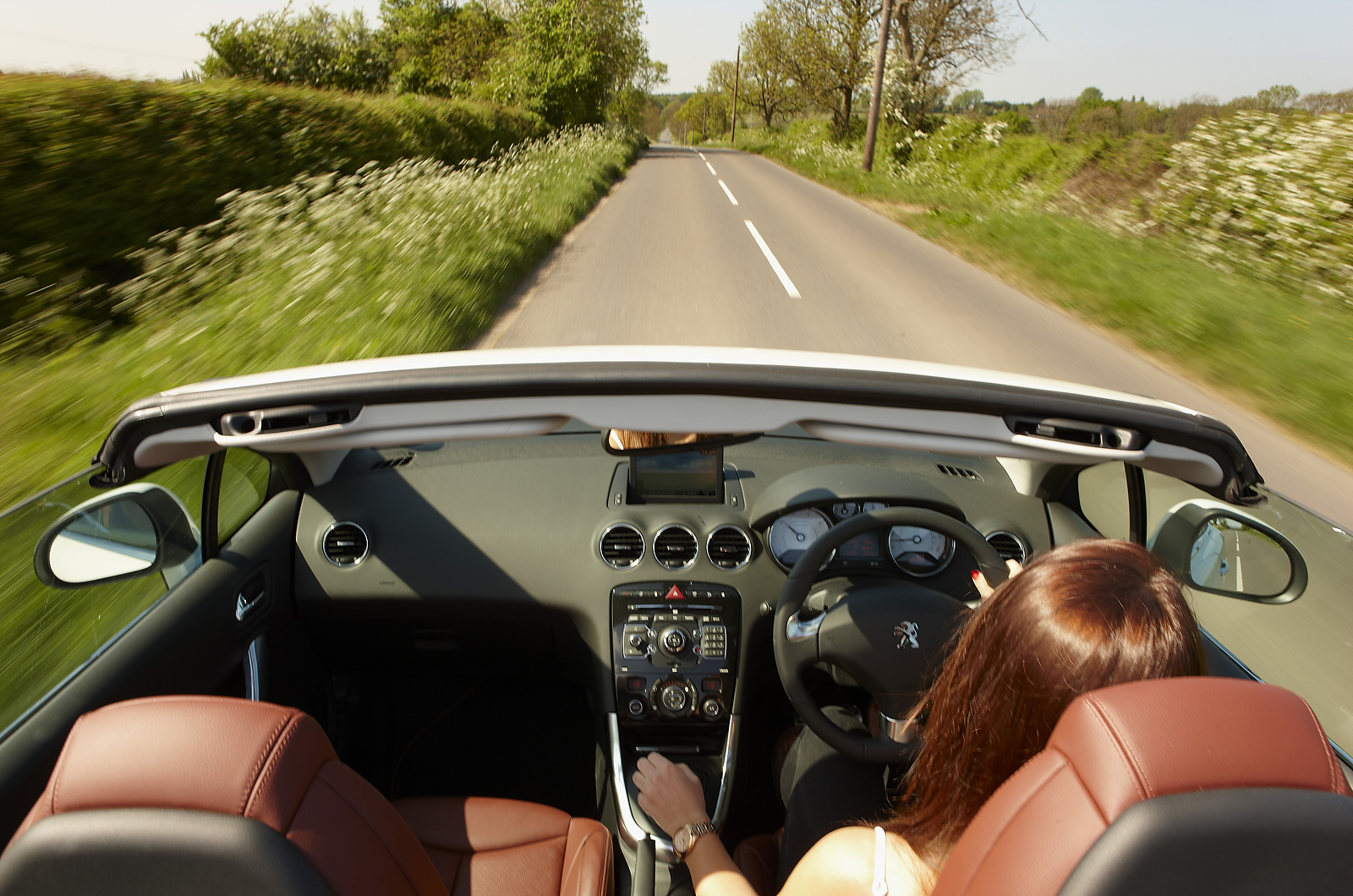 Driving Peugeot 308 CC roof down