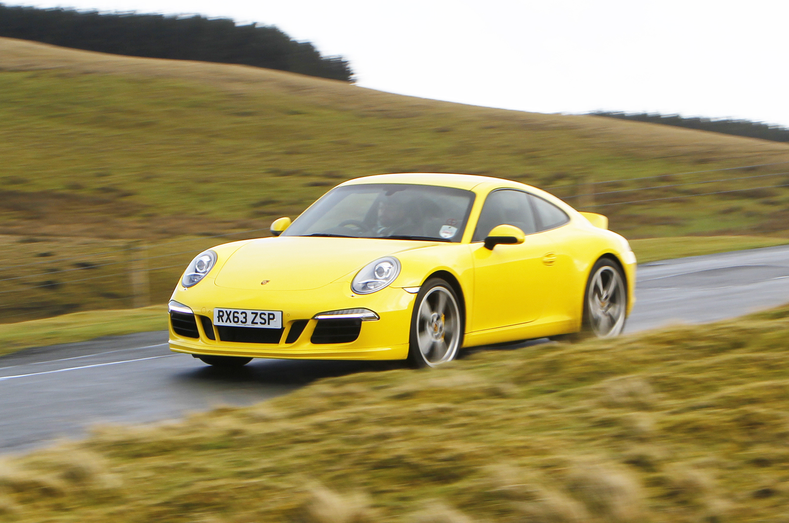 Porsche 911 cornering