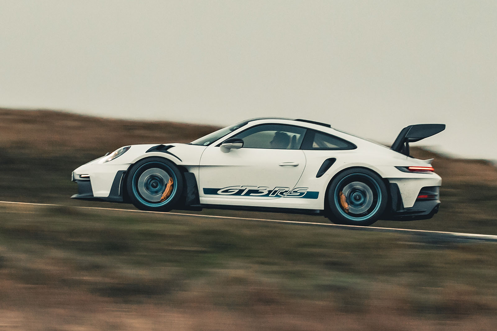 porsche gt3 rs review 2023 02 panning side