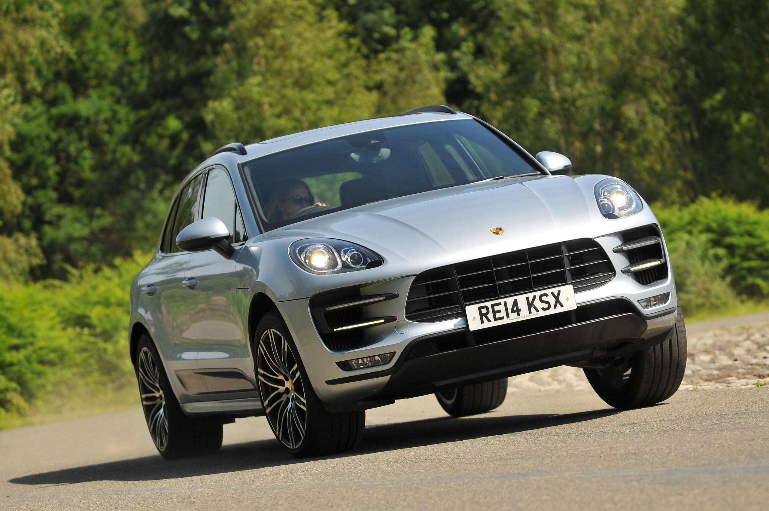 Porsche Macan cornering