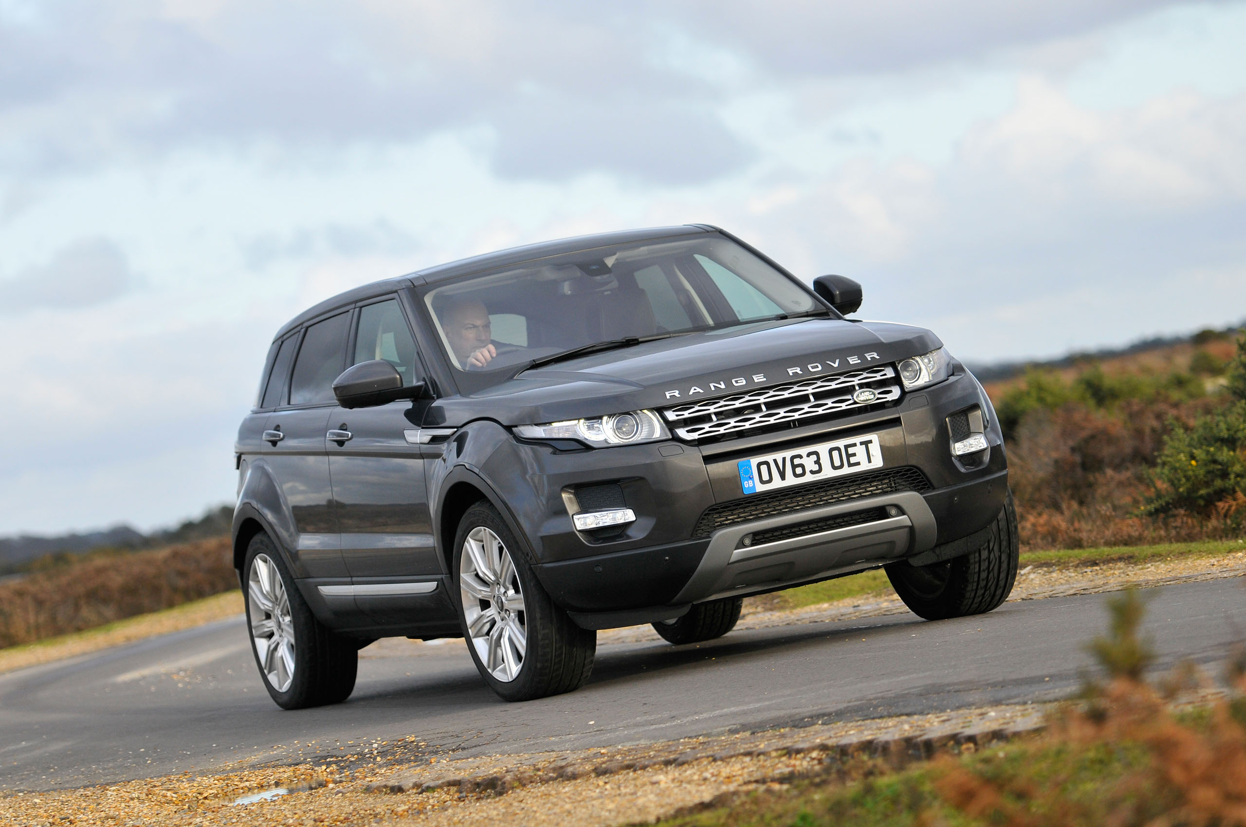 Range Rover Evoque cornering