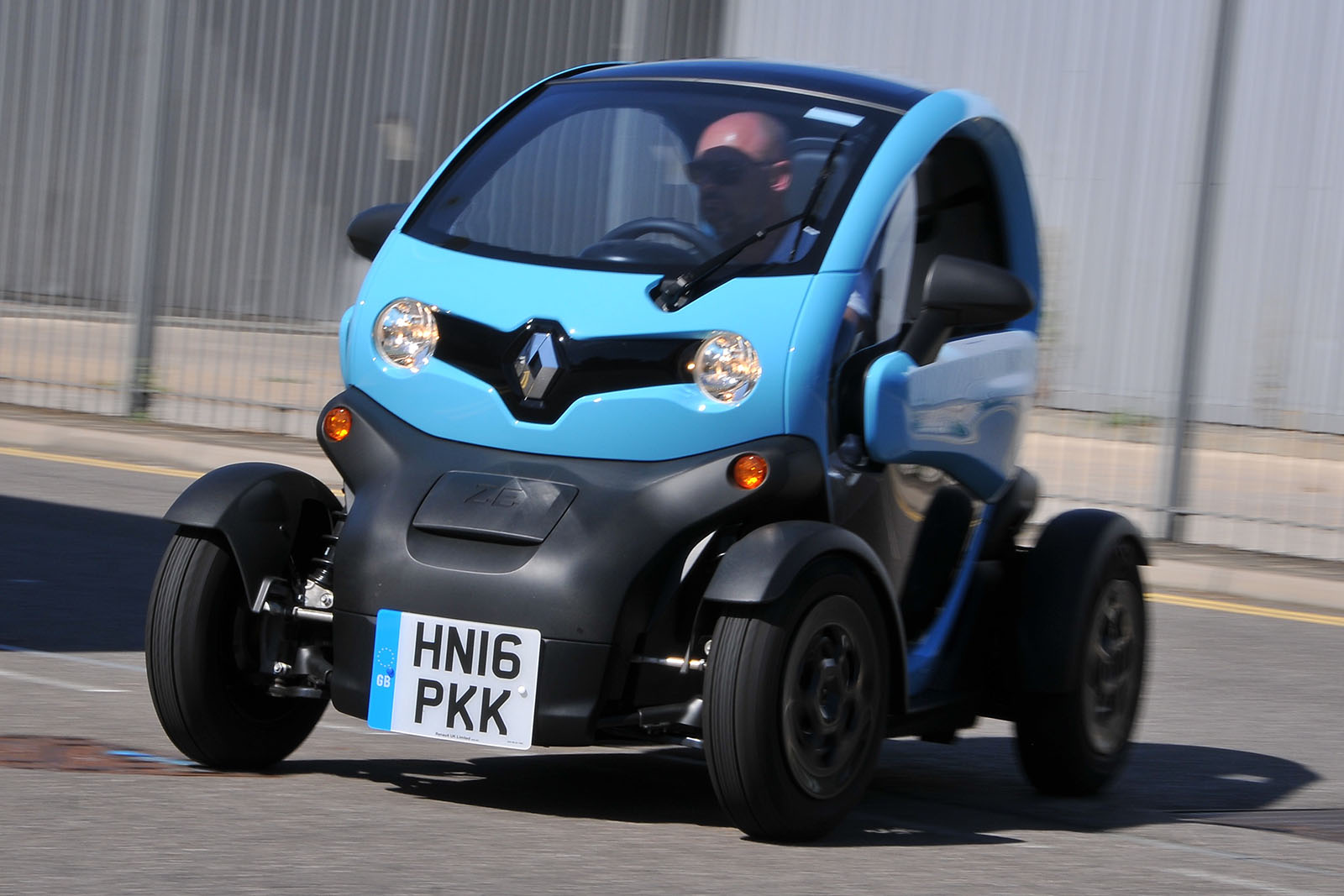 Renault Twizy front three quarter lead