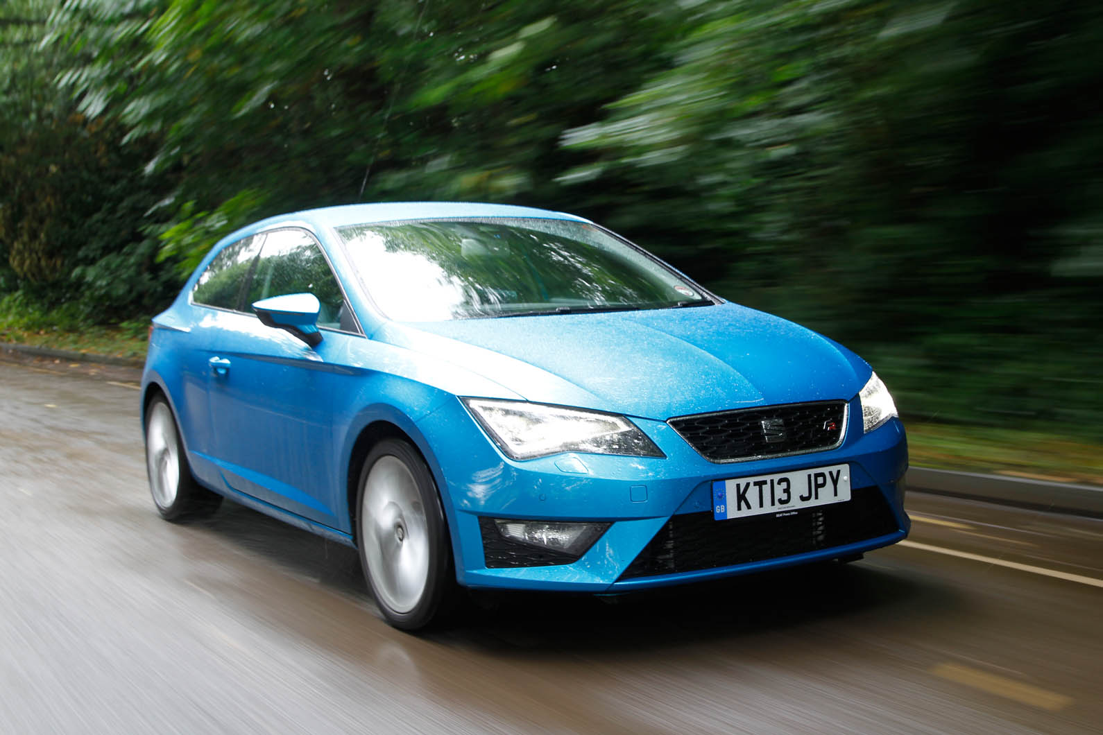 Seat Leon SC front quarter