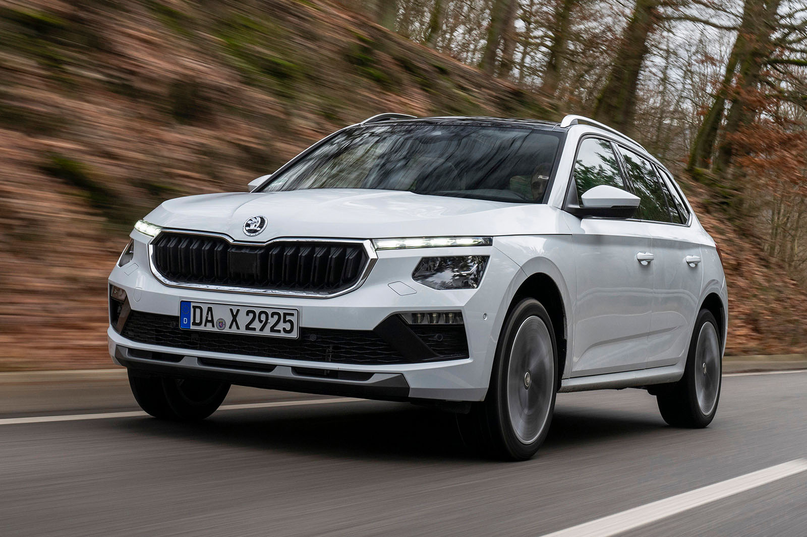 skoda kamiq review 2024 01 tracking front