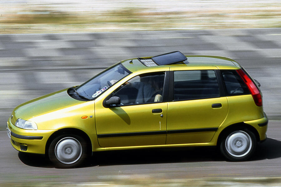 08 Fiat punto mk1 side