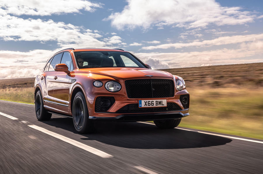 1 Bentley bentayga 2020 uk fd hero front