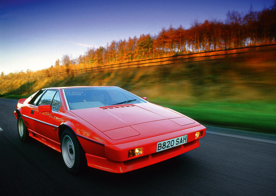 1 Lotus esprit hero front