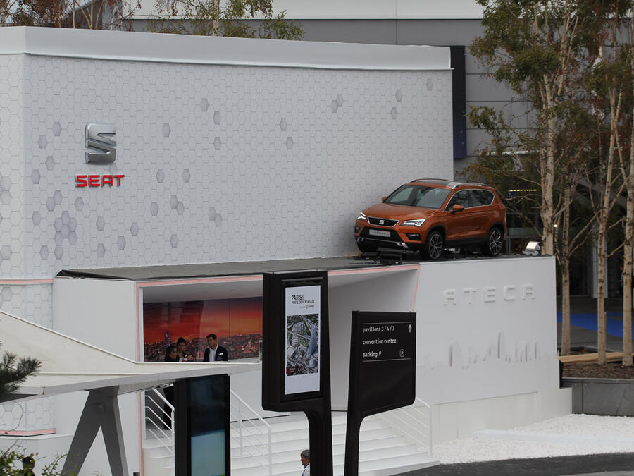 1 Seat exterior roof