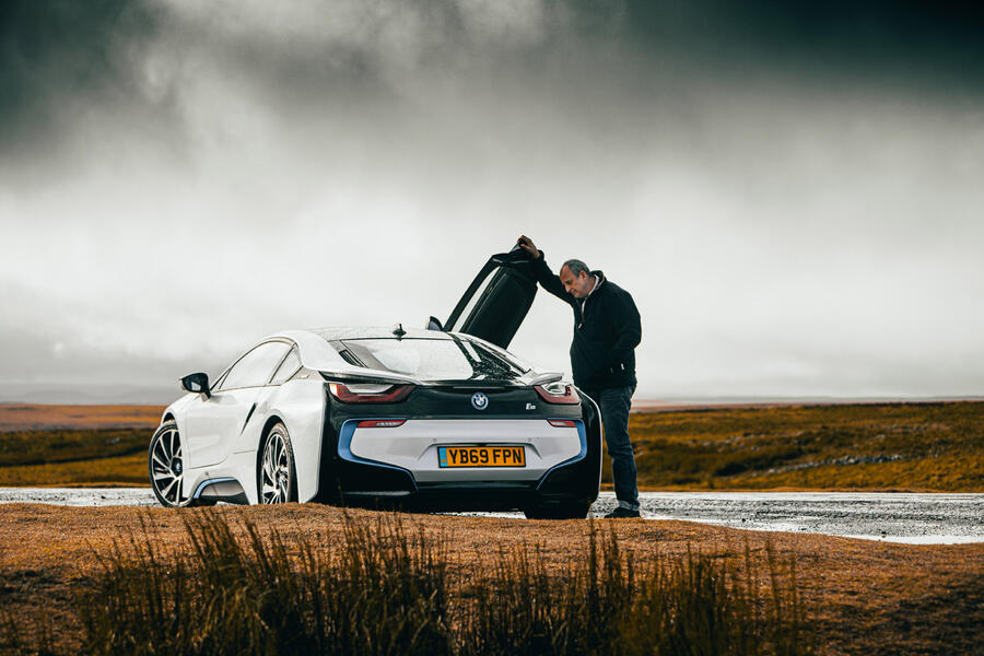 10 Bmw i8 static rear