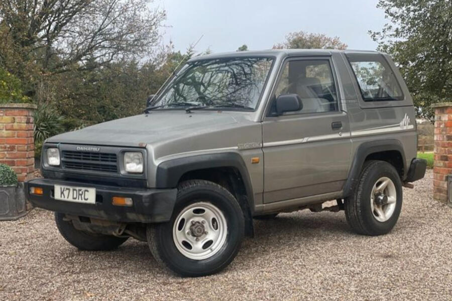 12 Daihatsu sportrak