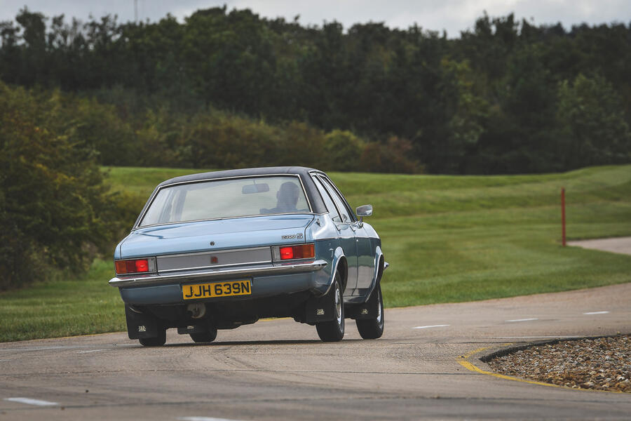 14 Vauxhall victor rear