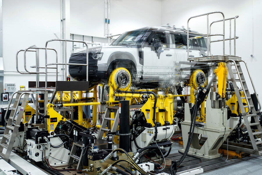 16 Land rover defender 2020 rigs