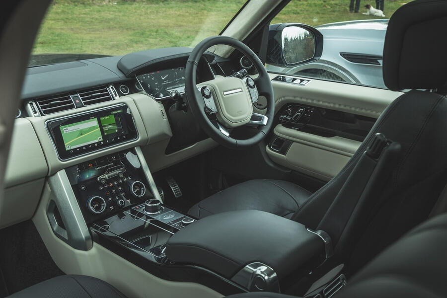 16 Luc bentley bentayga range rover 2021 0075