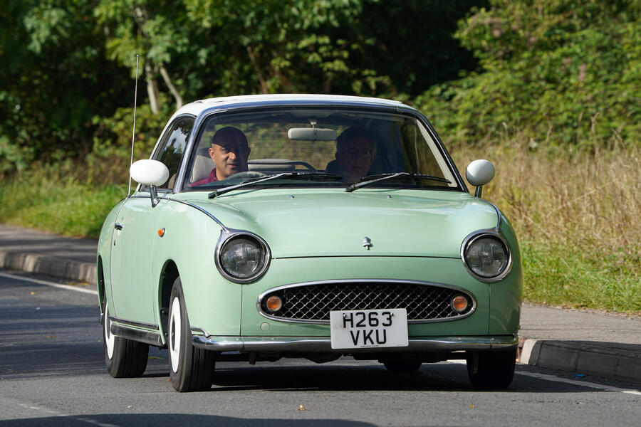 17 Nissan figaro front