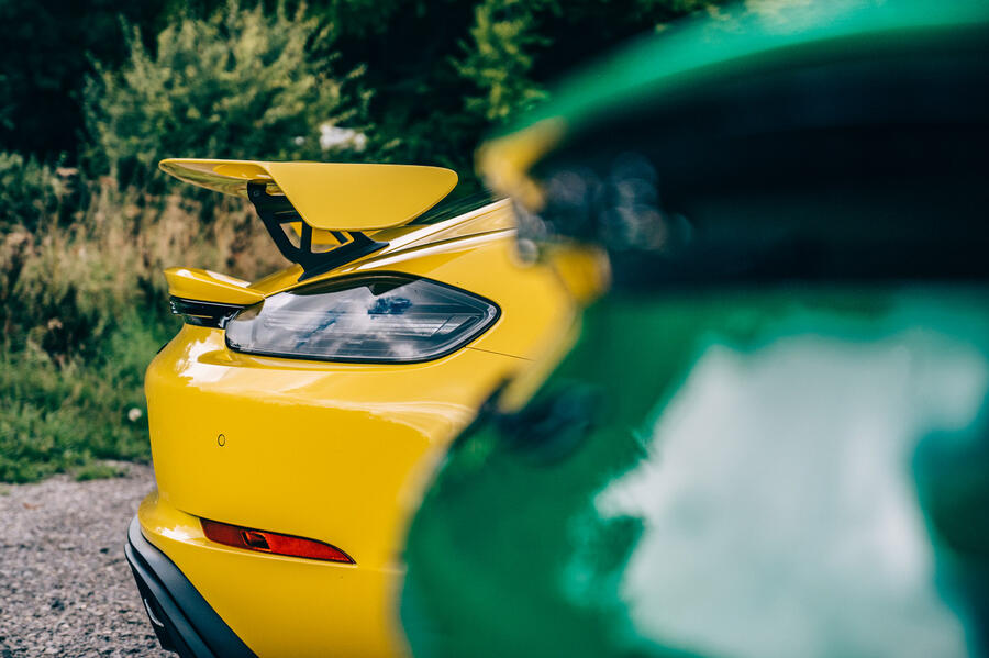 18 Porsche cayman gts rear