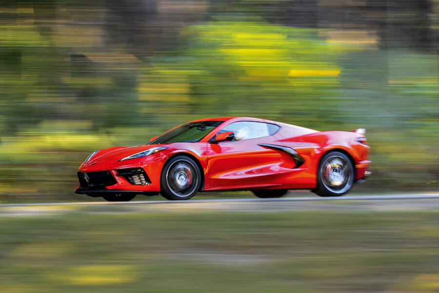 18 Chevrolet corvette tracking side