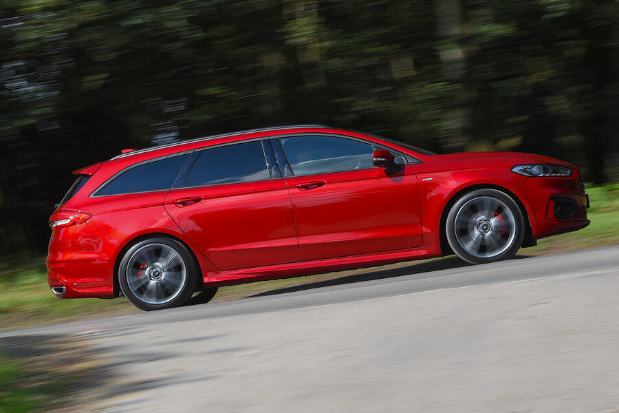 2 Ford mondeo hybrid 2021 long term hero side