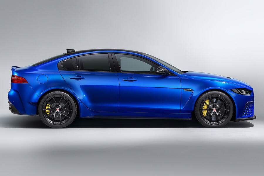 2 Jaguar xe sv project 8 touring side