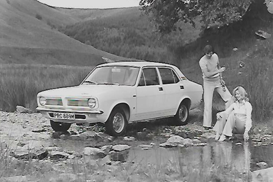 2 Morris marina ad