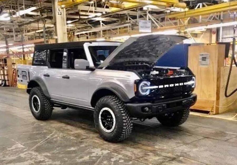 2021 Ford bronco 4 door factory