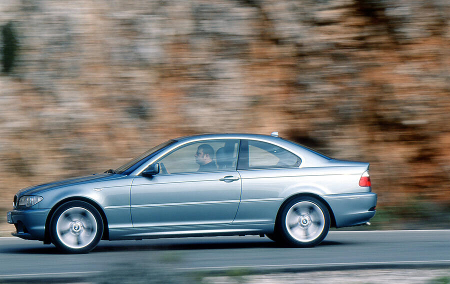 21 Bmw 320ci hero side