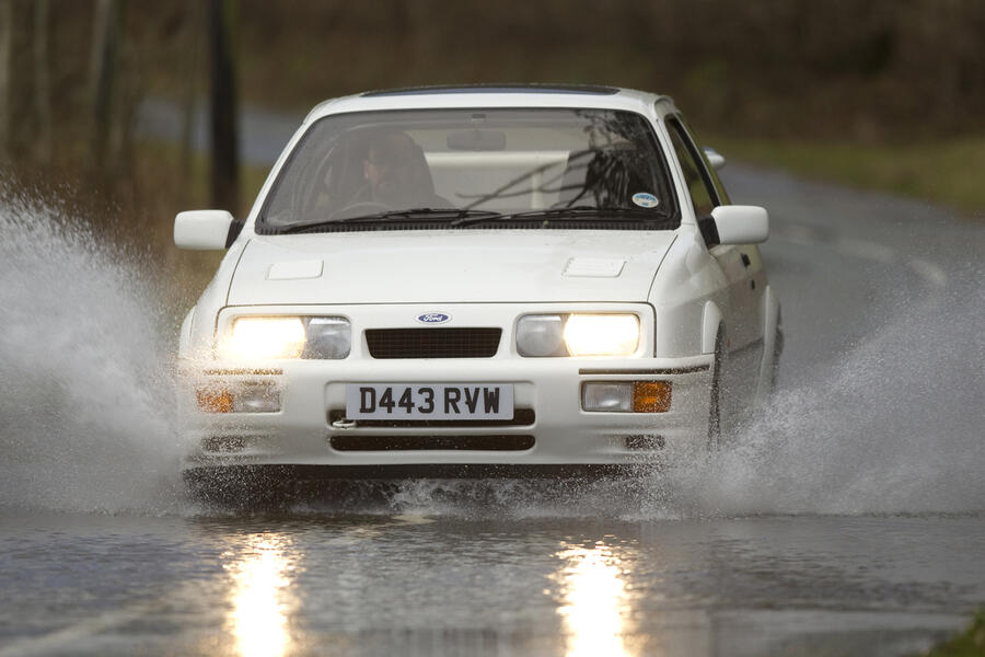 25 Ford sierra cosworth