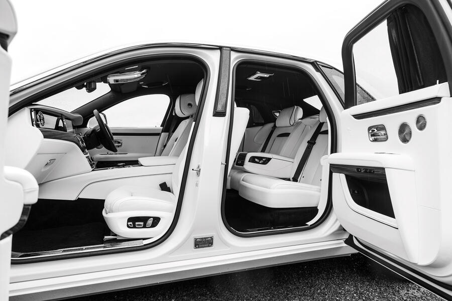 2 Luc rolls royce ghost 2020 0098