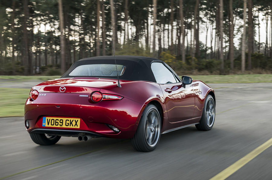 3 Mazda mx 5 sport tech 2020 uk fd hero rear 0