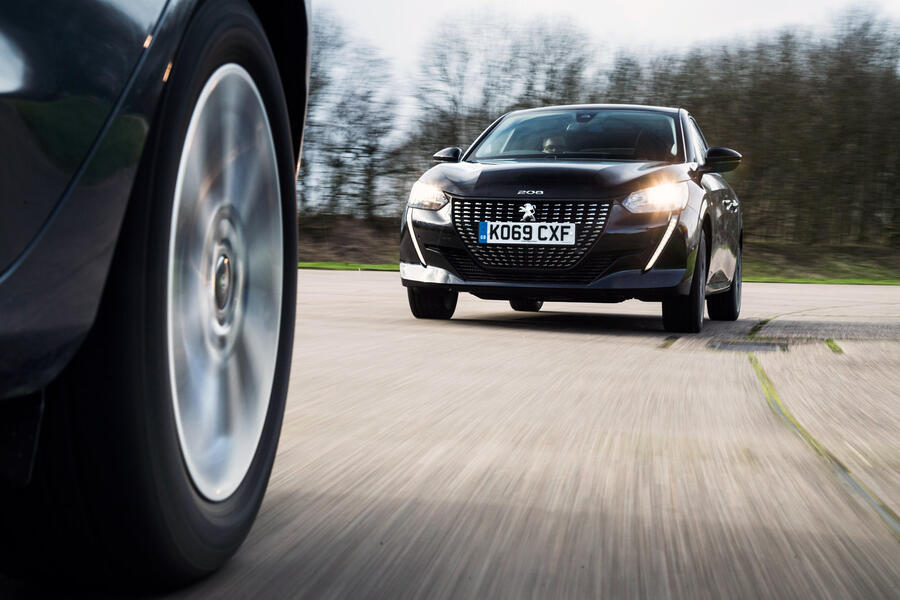 3 Peugeot 208 hero front