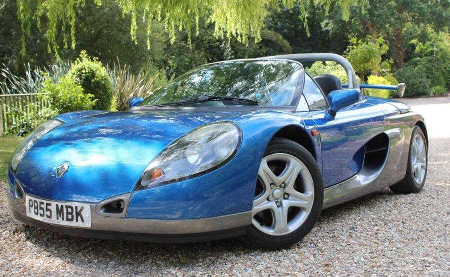 3 Renault sport spider static front