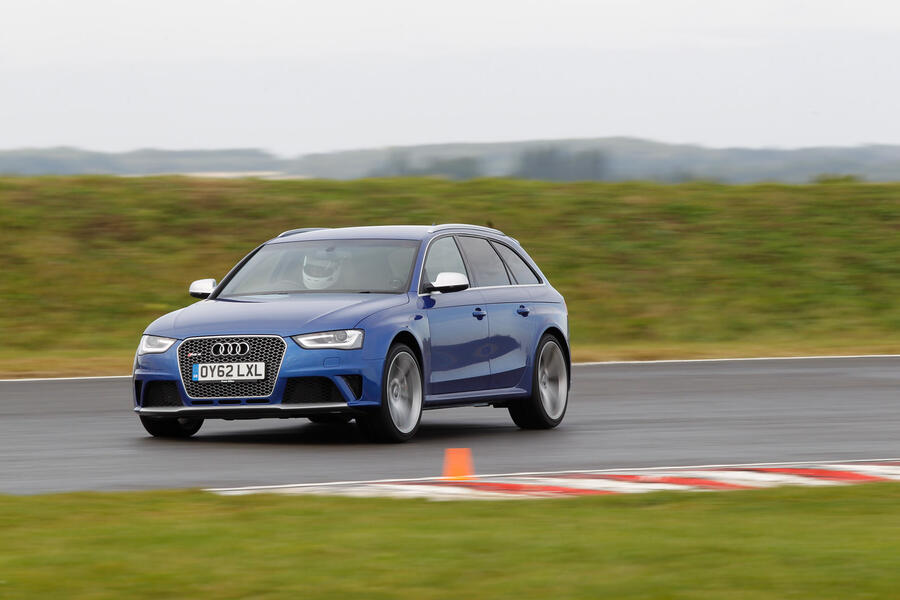 4 Audi rs4 2012 hero front