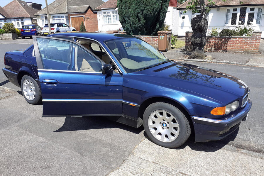 4 Bmw 728i static front