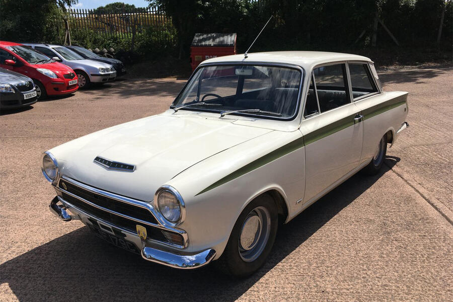 4 Lotus cortina front