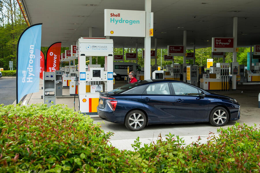 4 Toyota mirai