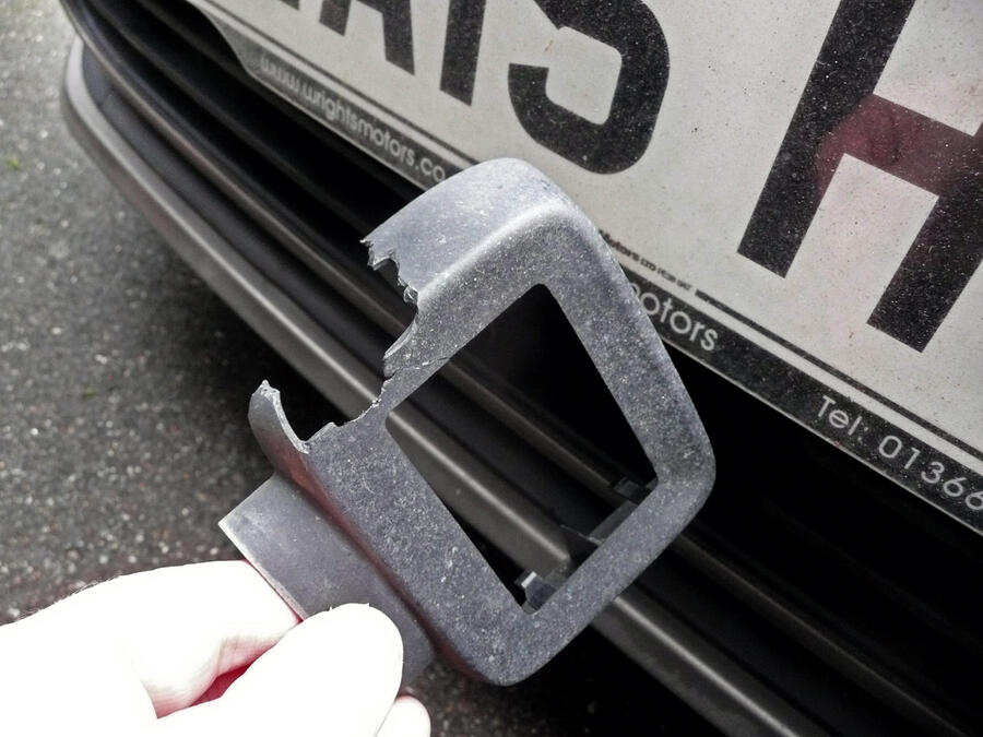 4 Volkswagen golf broken radar surround