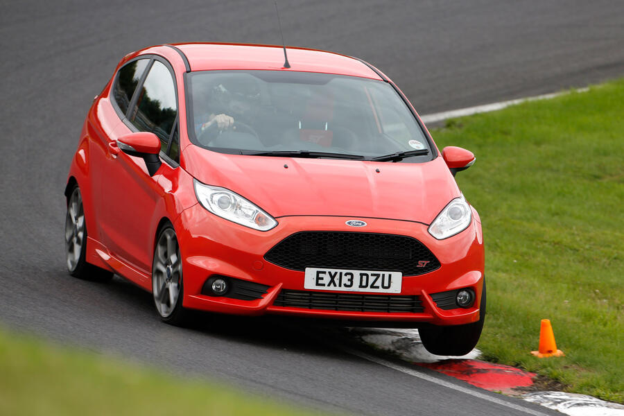 4 Ford fiesta st 2013 2289a