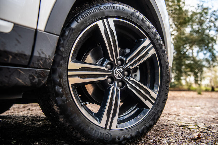 5 Mg zs 2019 lt review alloy wheels