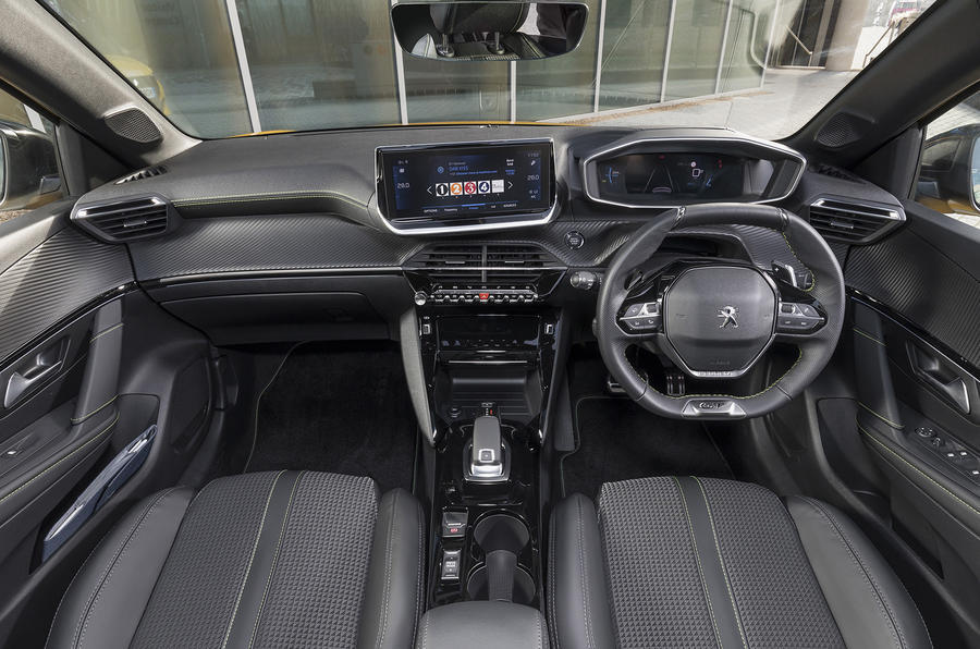 5 Peugeot 208 gt line 2020 uk fd dashboard 0