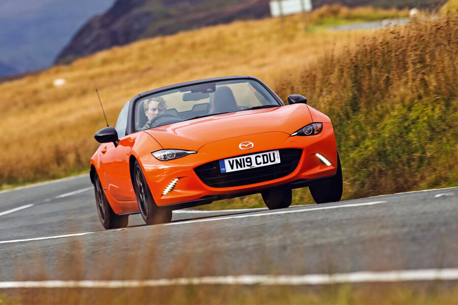 5 Mazda mx5 2019 tracking front