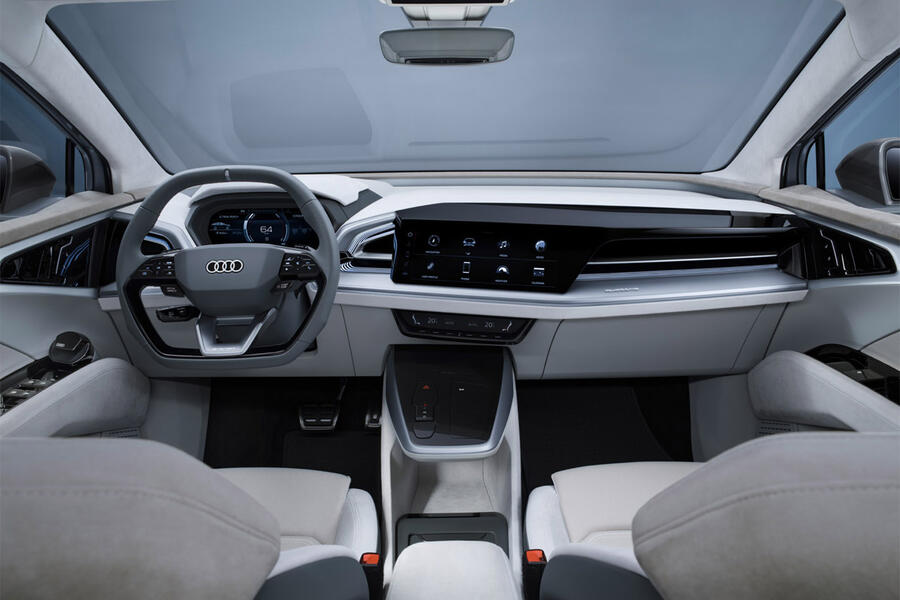 6 Audi e tron interior